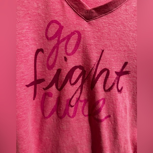 Women’s Under Armour Size Medium Loose Coupe heat gear T-Shirt V Neck Go Fight - Picture 2 of 4